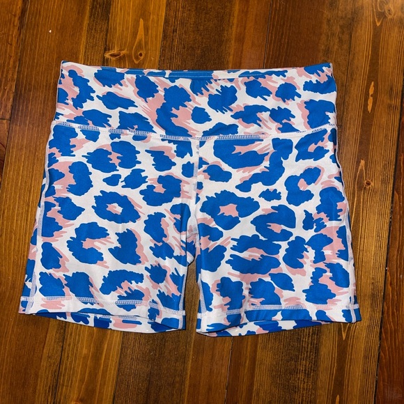 I am becoming leopard print shorts, size medium no ride - Picture 1 of 1